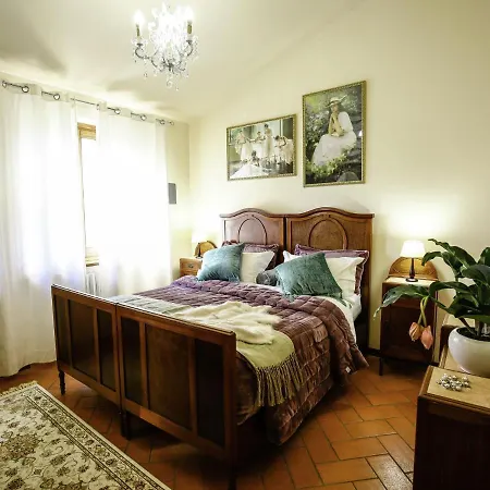 Gorgeous In Casenove With Swimming Pool Spoleto